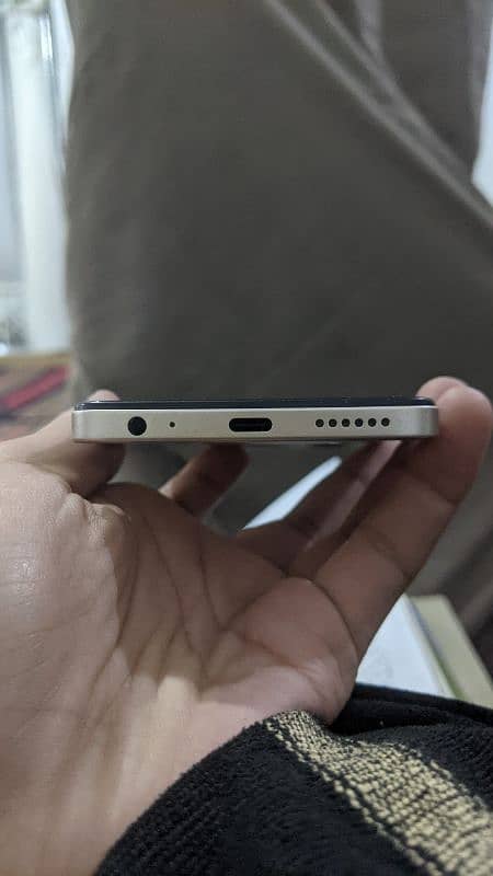 Infinix 8 Smart pro 4/2 128 3