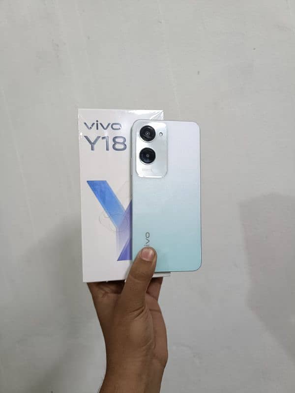 Y18 vivo (4+4/128) G85,,,,03221781446 0