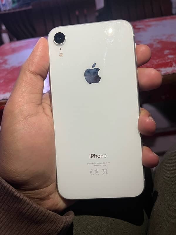 IPhone XR 6