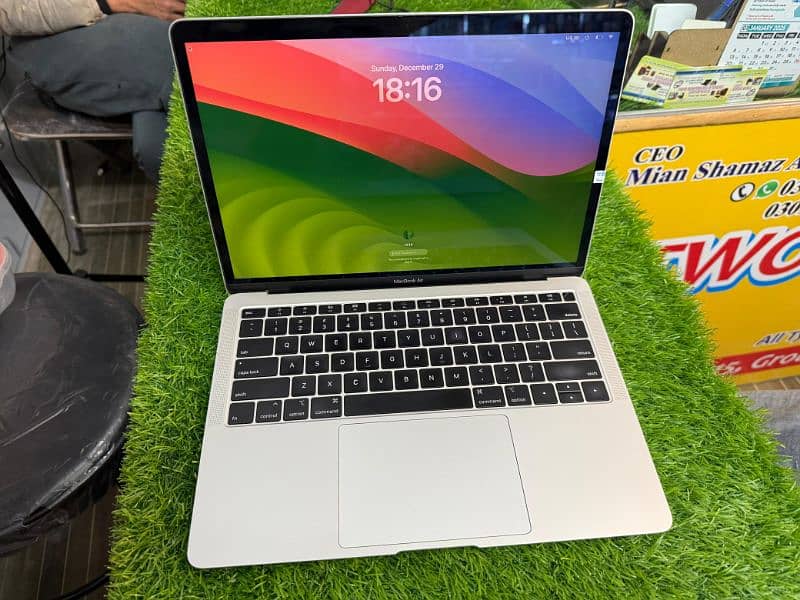 MacBook Air 2019 16gb ram 128 storage 0