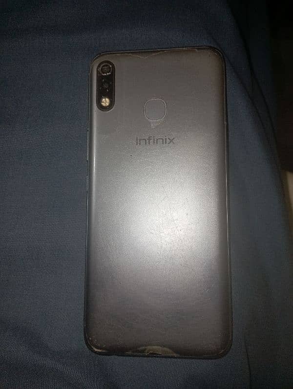 INFINIX HOT 8 LITE 0