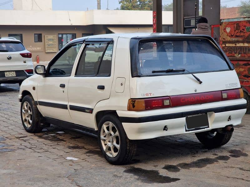 Daihatsu Charade 1989 2