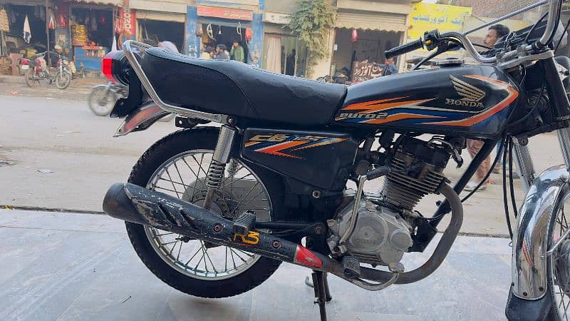 Honda 125 in excellent condition 1