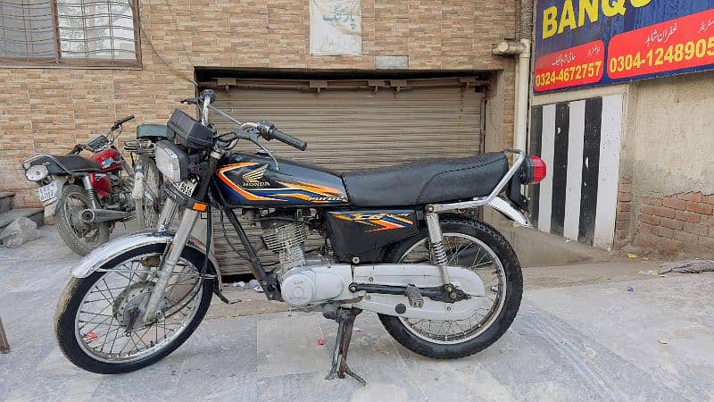 Honda 125 in excellent condition 6