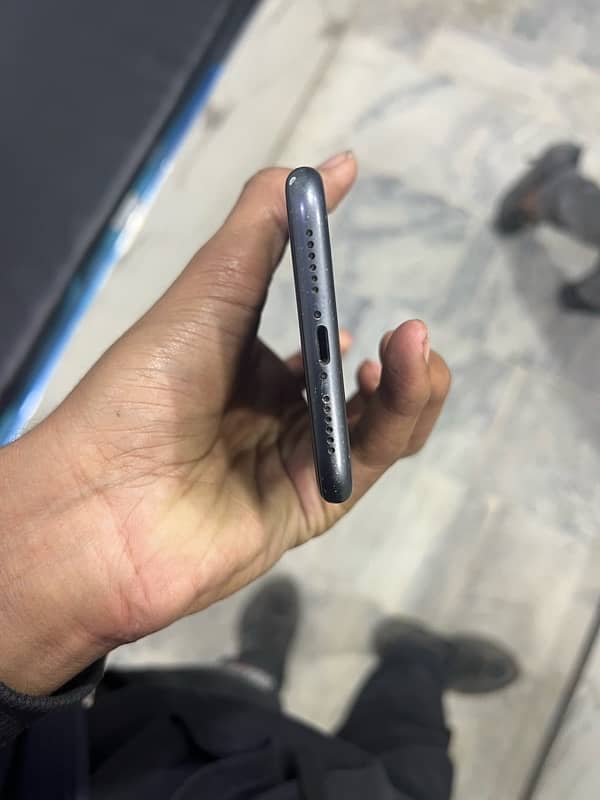 IPHONE 11 NON PTA 64GB 3