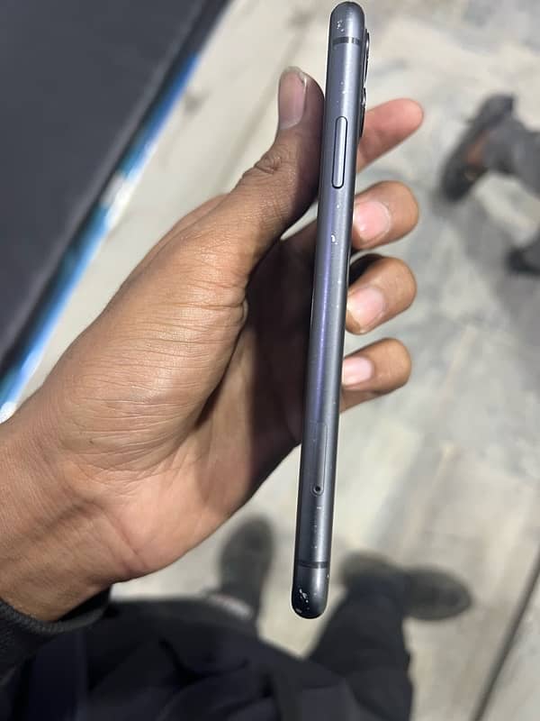 IPHONE 11 NON PTA 64GB 5