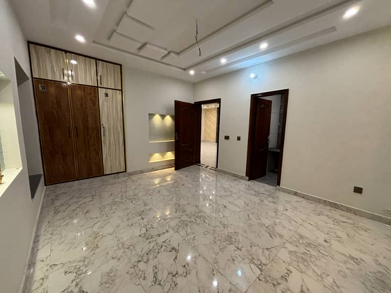 10 Marla Ultra Modern Luxury Charming For Sale In Buch Villas Multan 12