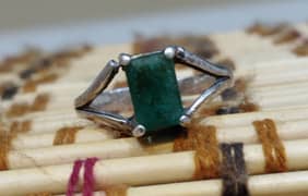 Natural Emerald stone silver ring