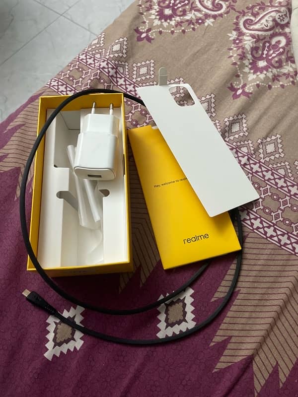 realme C21 3 gb and 32 gb 1