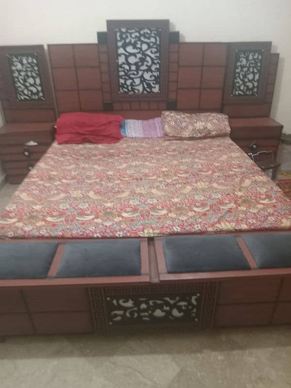 bed for sale urgent 0