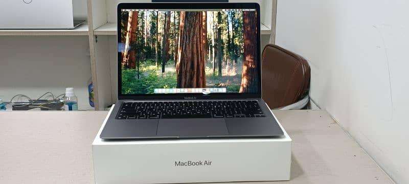 Apple Macbook Air M1 2020 13" 0