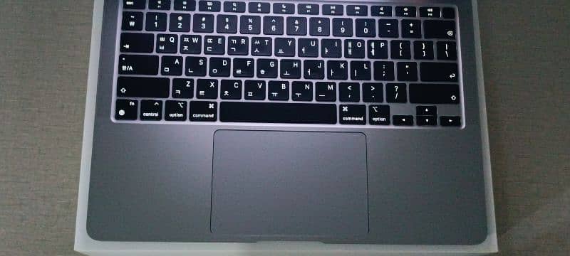 Apple Macbook Air M1 2020 13" 5