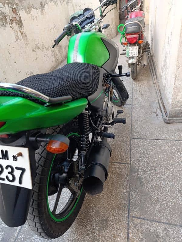 YBR125 10/10 condition 8