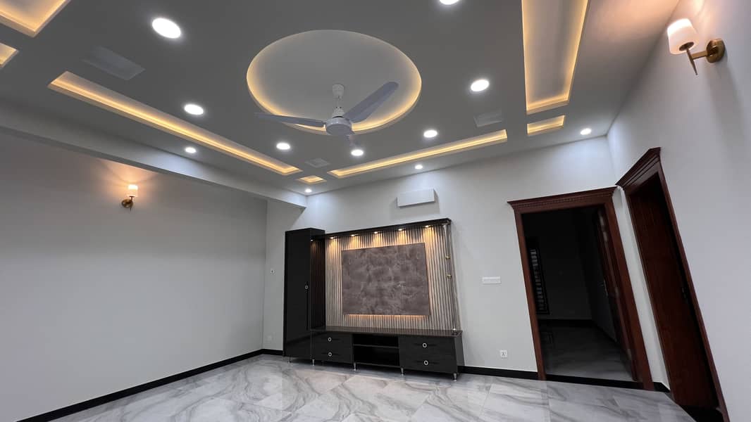 14 Marla brand new house for sale in G-13 Islamabad 18