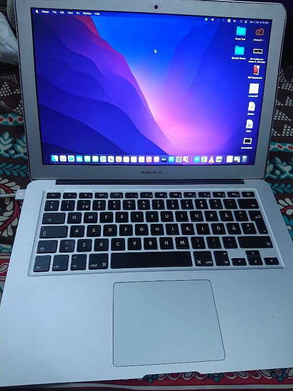 MacBook Air 2017 13.3 Inch, 8GB RAM, 250GB Storage, Good Condition 4