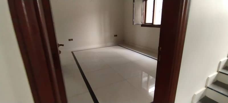 250 Sq Yd Brand New Town House 14