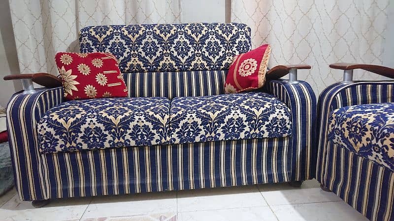 7 seater sofa set slightly used but almost new 2