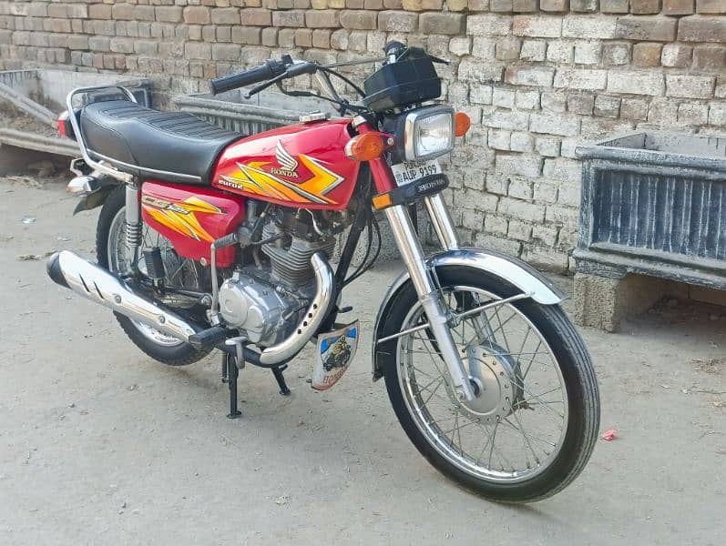 Honda 125 2021 Model Front back tyre be 21 ki hai genion  Contact & 4