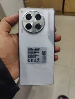 TECNO CAMON 30