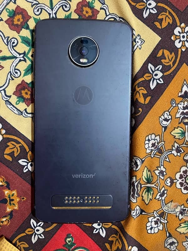 Motorola Z4 force 1