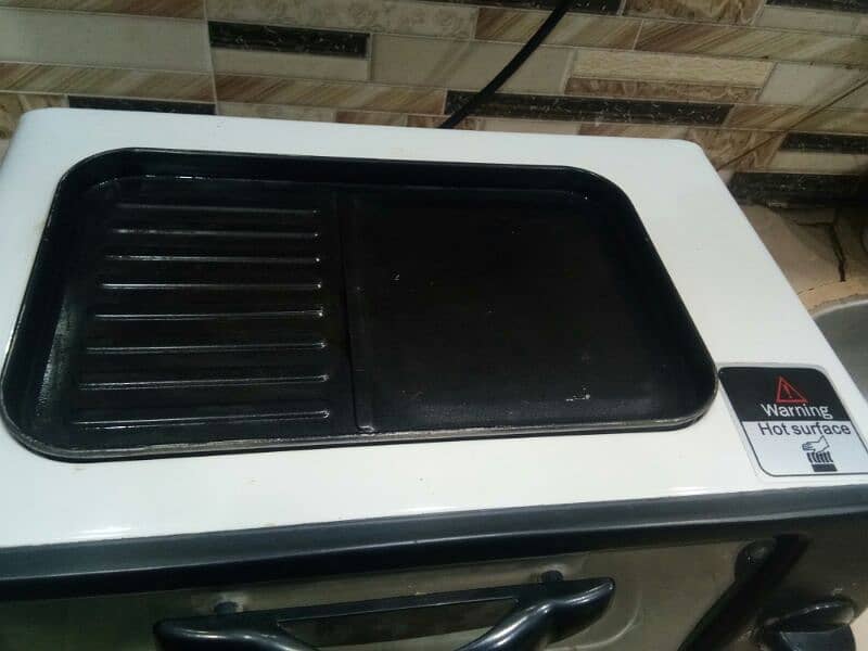 westpoint oven WF-1000D - Toaster Oven - Black and white - 800 Watts 6