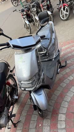 electric scooty