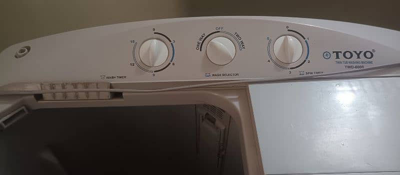 washer & Drayer washing machine good condition urgent sale 1