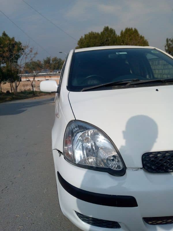 Toyota Vitz 2004 4