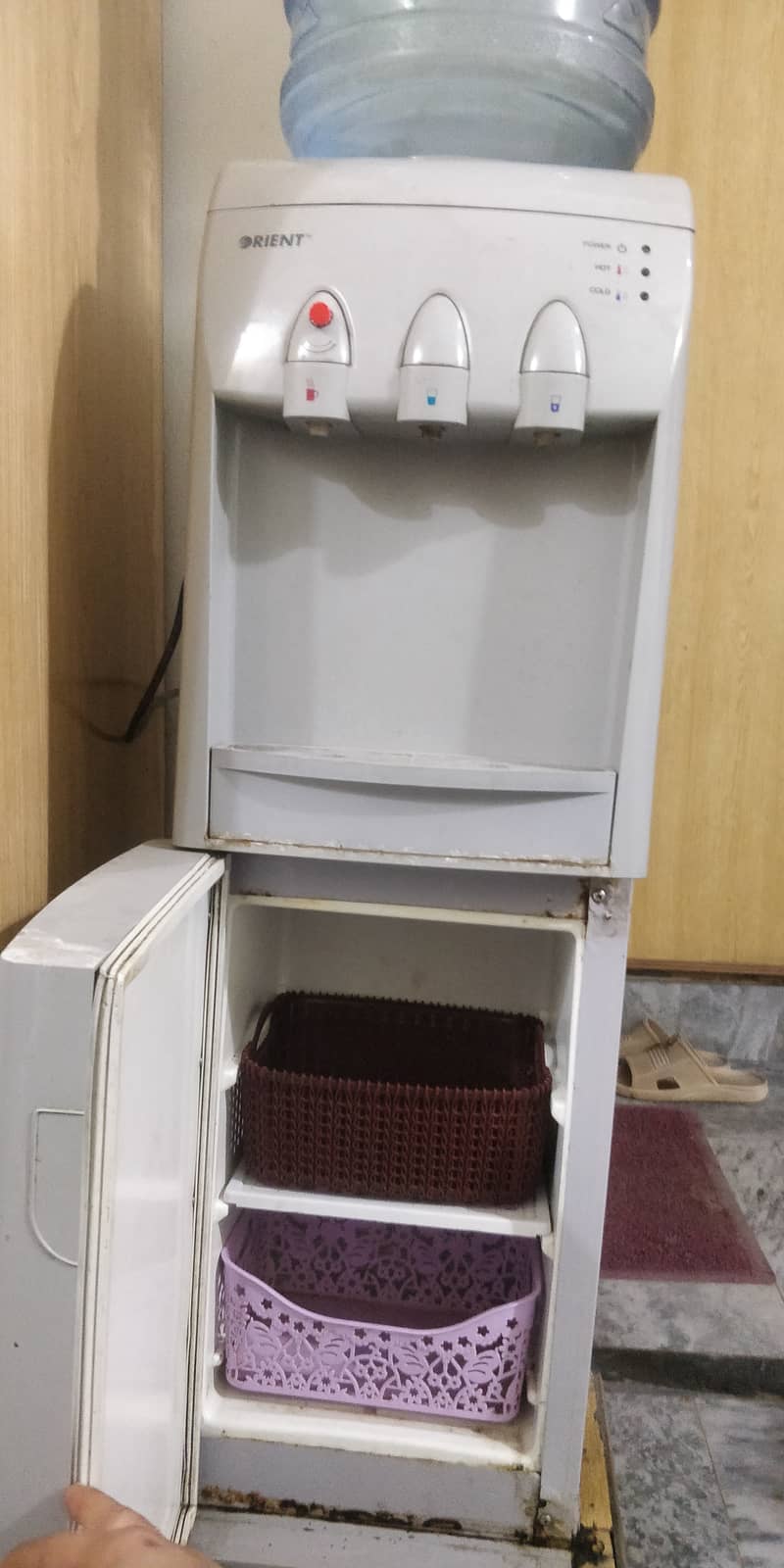 Water dispenser for sale with good condition 2