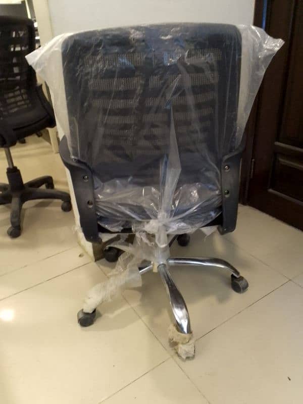 10 by 10 condition new chairs 2 adad price 14000 1