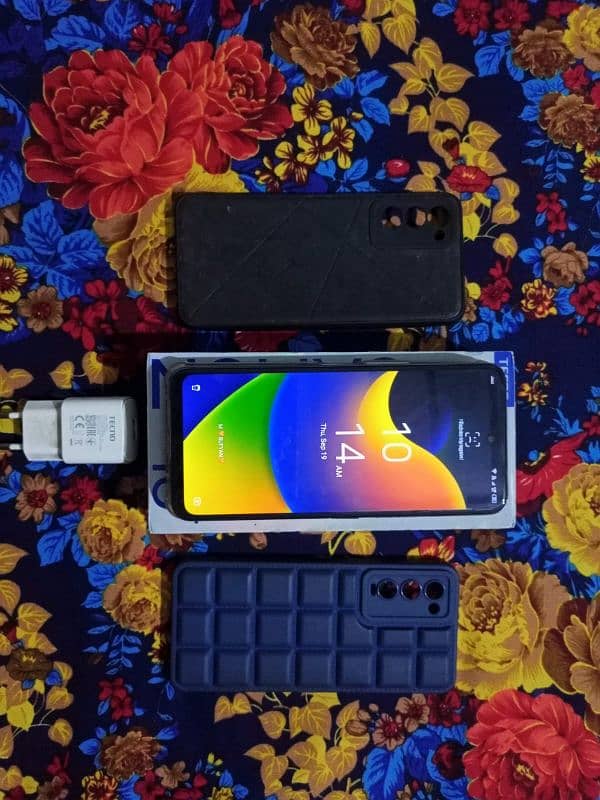 TECNO CAMON 18T WITH BOX AND CHARGER 0