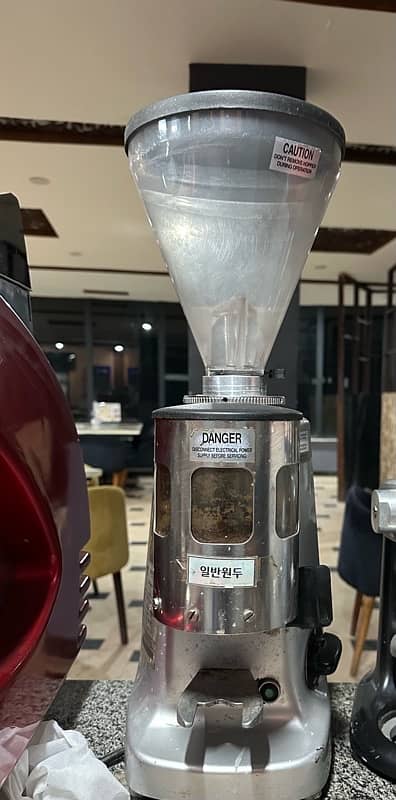 Coffee beans grinder 0