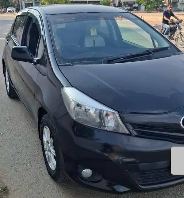 Toyota Vitz 1