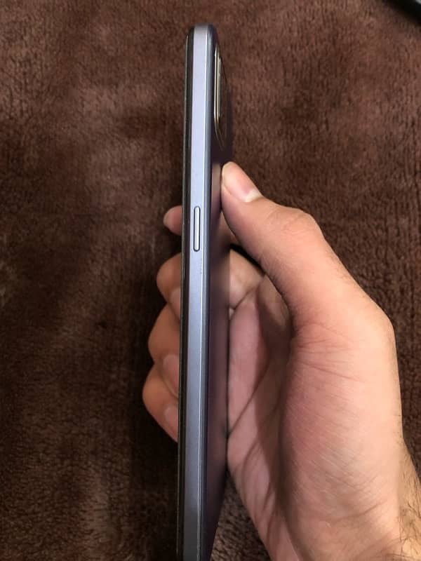 Oppo F17 Condition 10/10 9