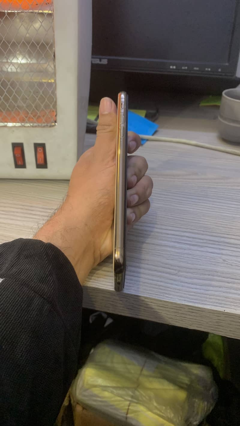 10/10 Condition Xs Max 256gb dual pta 3