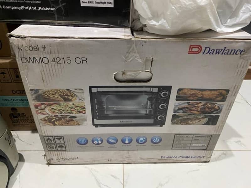 Dawlence Microwave oven available in immaculate condition 0