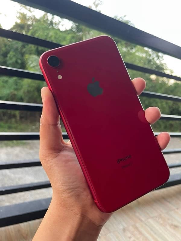 Iphone XR 128 GB only serious buyer 03220308538 0