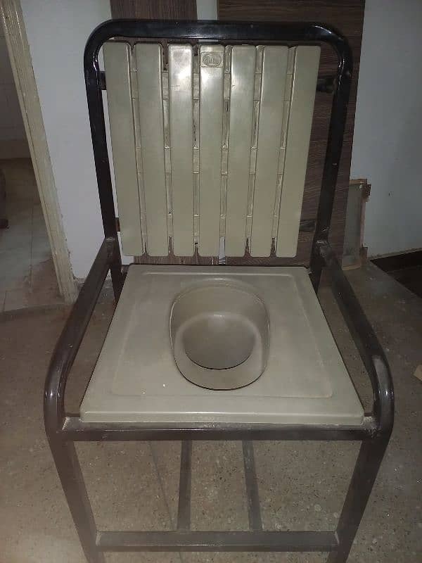 commode chair 0