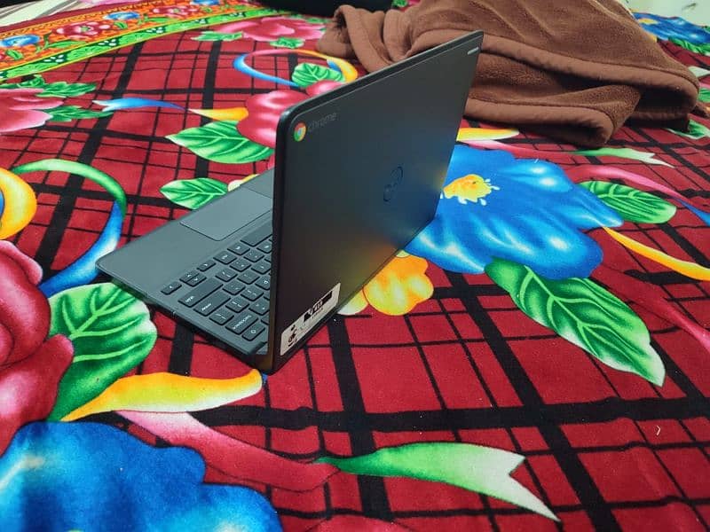 Dell chrome book 16GB 0326-8787229 1