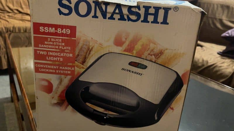 0313 4257122 brand new sandwich maker with box packing 0