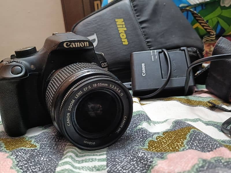 Canon EOS 1200 D 0