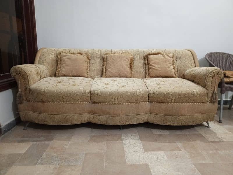 7 seater sofa set with center table 0