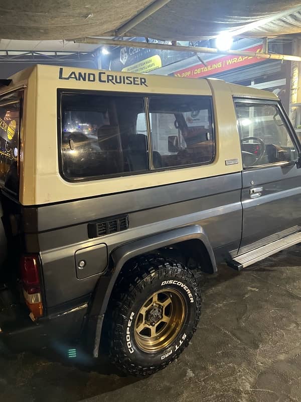 Toyota Land Cruiser bj74 frp top long chassis 5