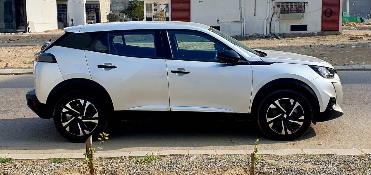 Peugeot 2008 Active 2023 4