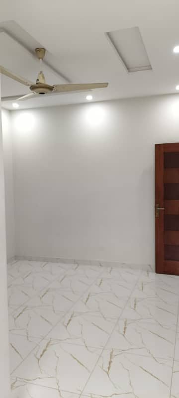 10 Marla Upper Portion For Rent In Bahria Town Lahore 3