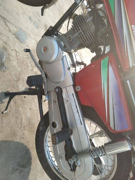 Honda CG125 2013 model urgent sle 5