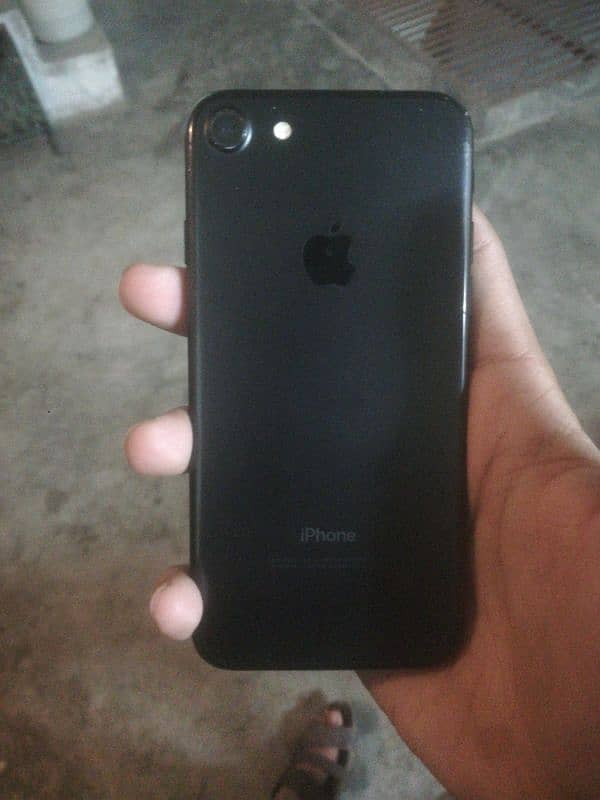 IPhone 7 32gb number (03054215693) 0