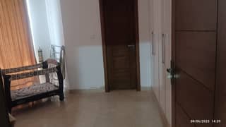 E 11/2 fully Furnished flat for rent