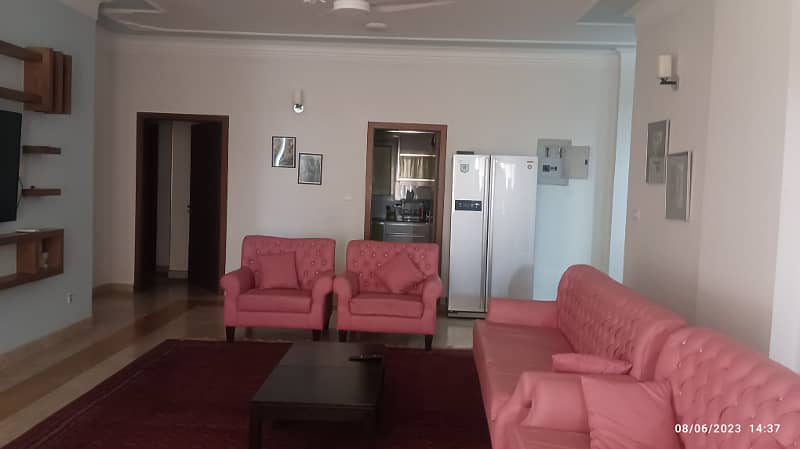 E 11/2 fully Furnished flat for rent 3