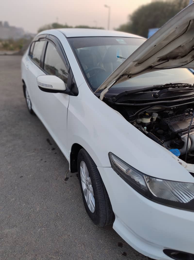 Honda City Aspire | Manual | 1.5 i-VTEC (Taffeta White) - 5th Gen 3